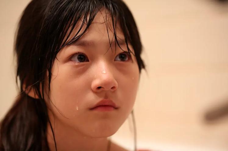 *恋虐**女警和被虐女孩，谁才是怪物