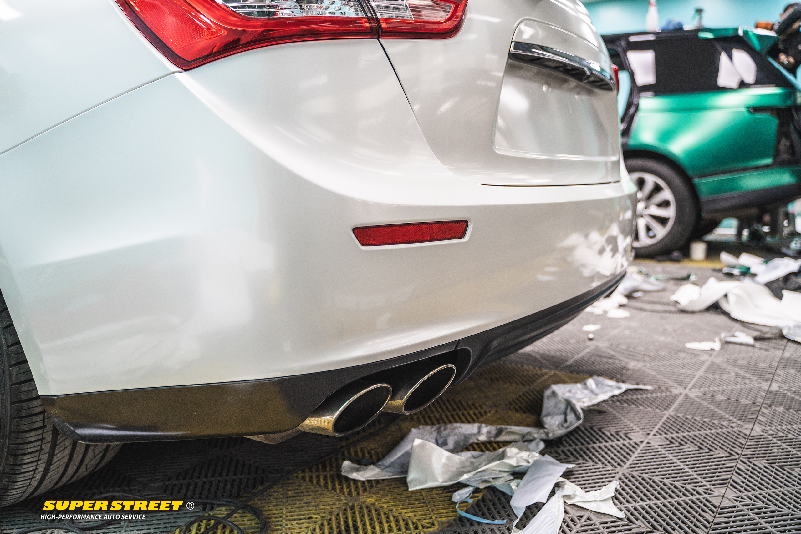 玛莎拉蒂吉博力汽车贴膜改色,superstreet改装