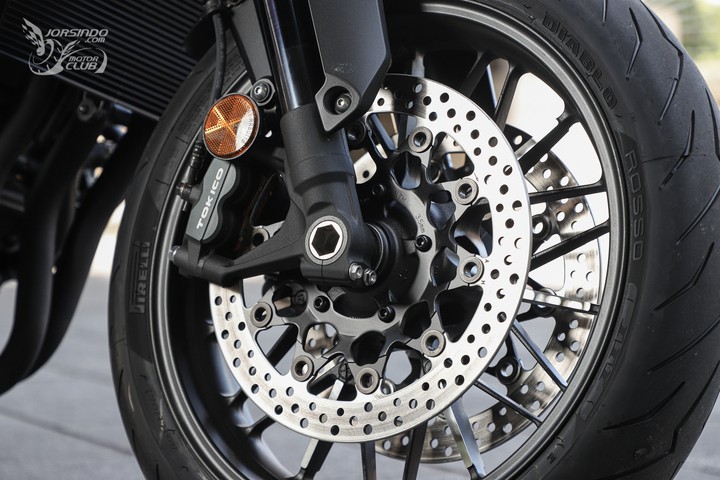 本田cbx1000摩托车试驾,试驾本田CB1000R