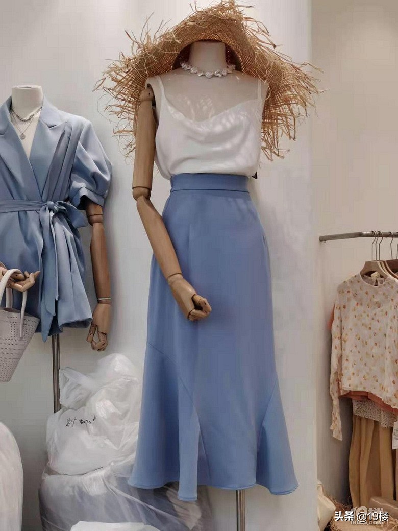 杭州这个服装城，店主居然忙到没空理我