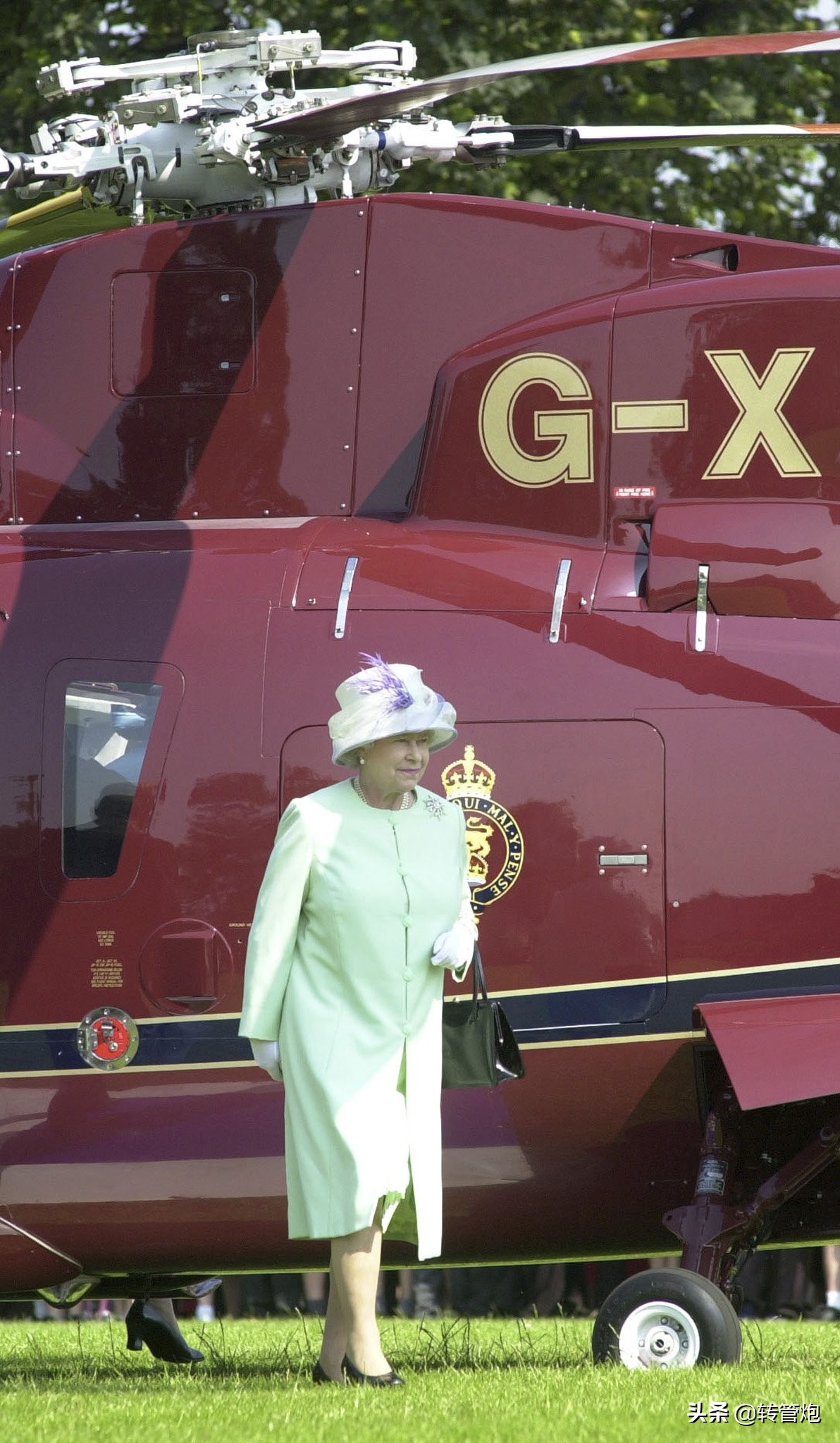 科比的私人飞机为什么是直升机,科比乘坐的直升机