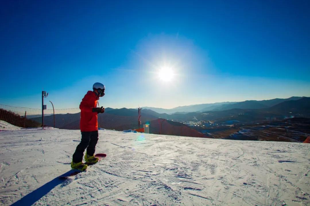 薛家寨照金国际滑雪场,热雪奇迹滑雪场高级道