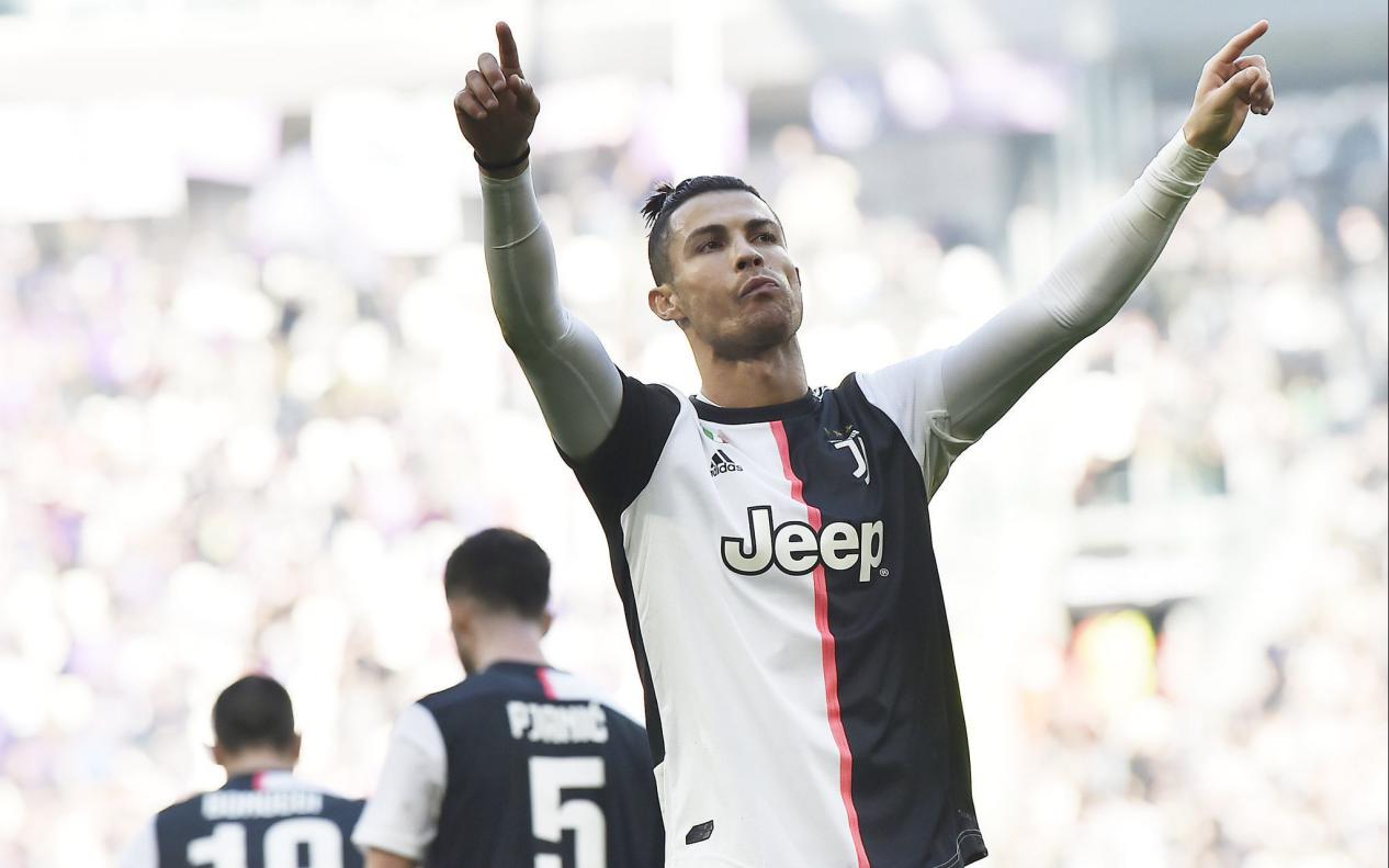 世界足坛球员收入排行前十,足坛挣钱最多的球星