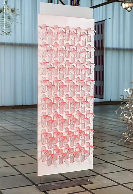 设计师用“纸”做了互动体验式墙纸！网友：不错哦，两天就坏了吧