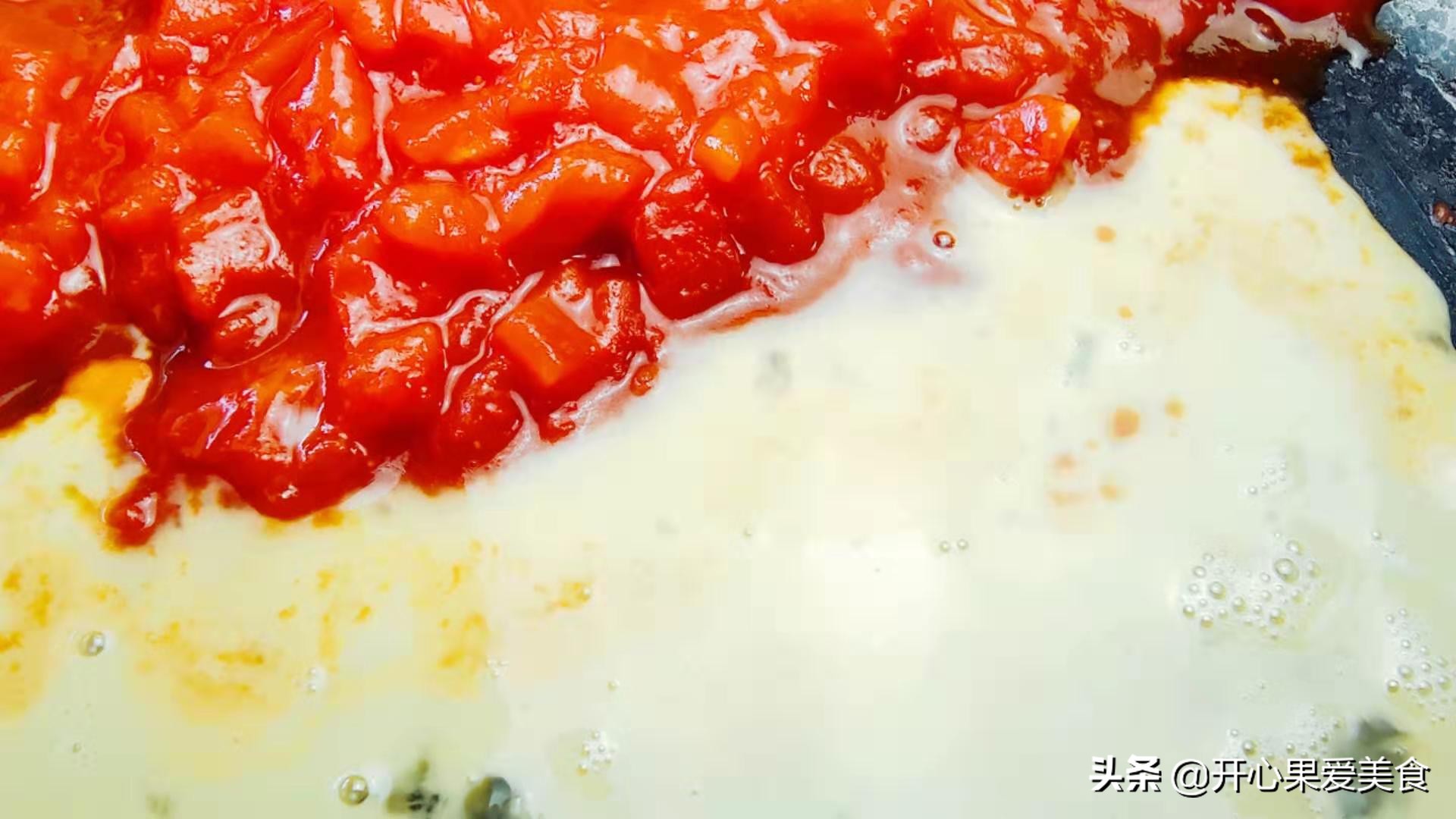 只用面粉做水晶蒸饺,蒸饺怎么做皮不硬又透明配方