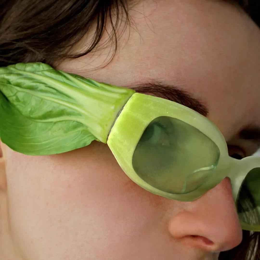 她用菜叶、香蕉做成艺术品,把“人体”艺术玩到极致,圈粉57万