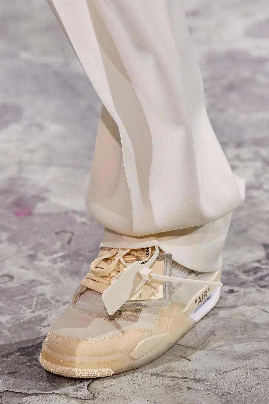 2022巴黎时装周秋冬大衣,2020秋冬巴黎时装周