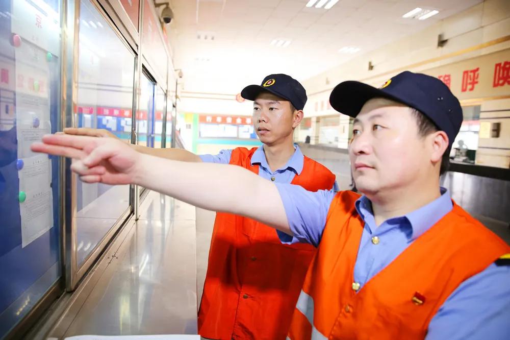 铁路榜样专题片,新时代铁路榜样典型人物