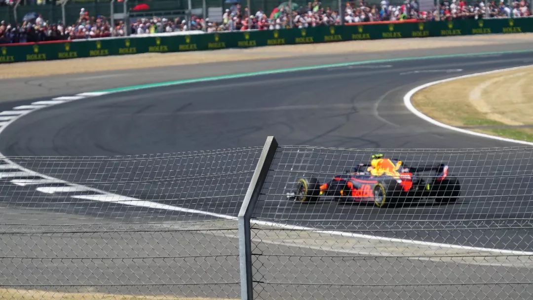 f1红牛车队阿斯顿马丁,阿斯顿马丁f1赛车队