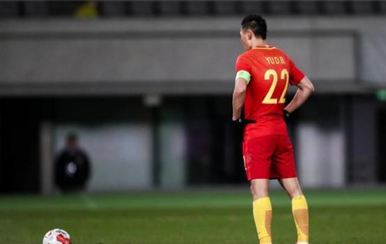 中国足球玄学掌门人——大宝天天见！