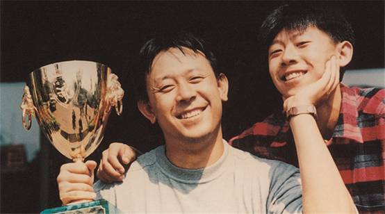 陈国军刘晓庆姜文三人照片,陈国军找姜文谈话