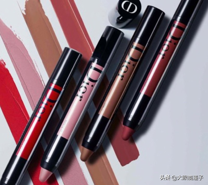 玩转这一季唇上风彩，迪奥新品限定唇膏笔