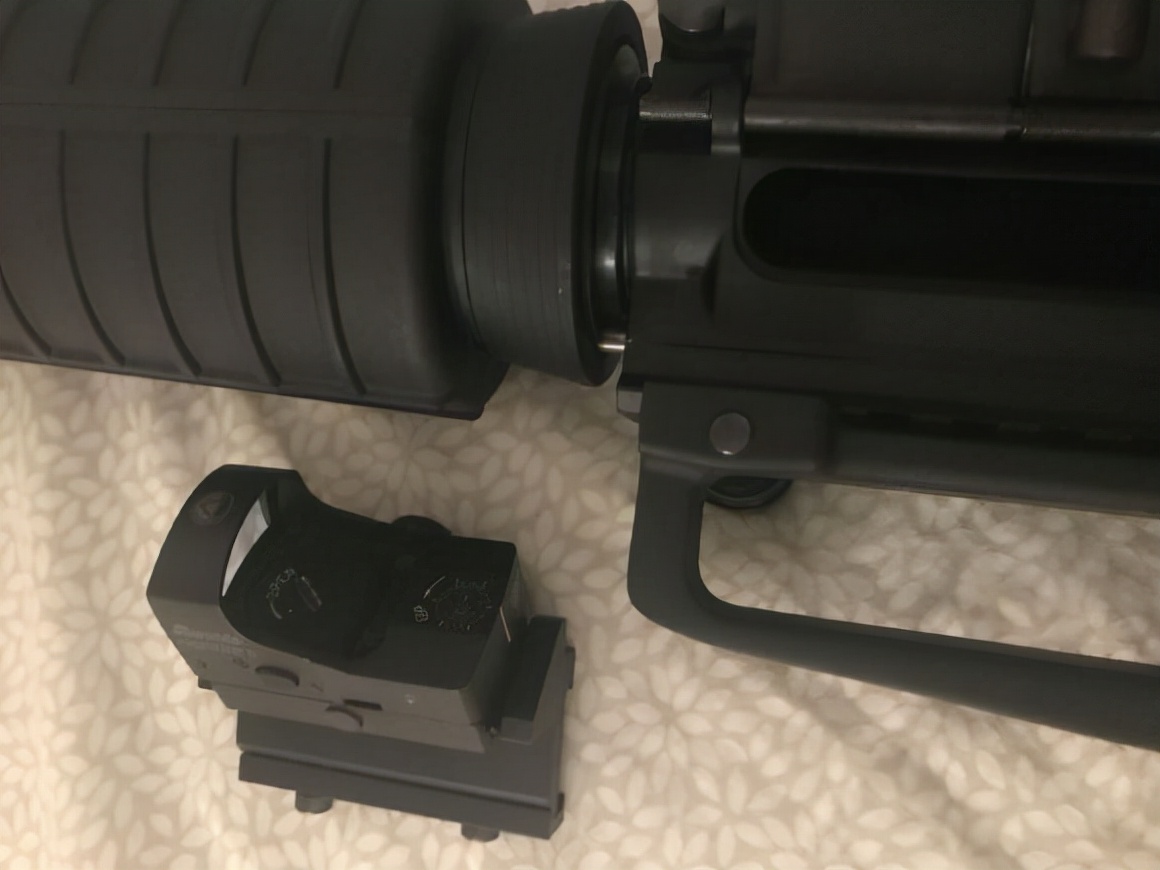 列文虎克观察什么,盘点吃鸡游戏里的各种枪械