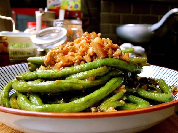 豆角没熟吃了的中毒现象,豆角没熟会中毒案例