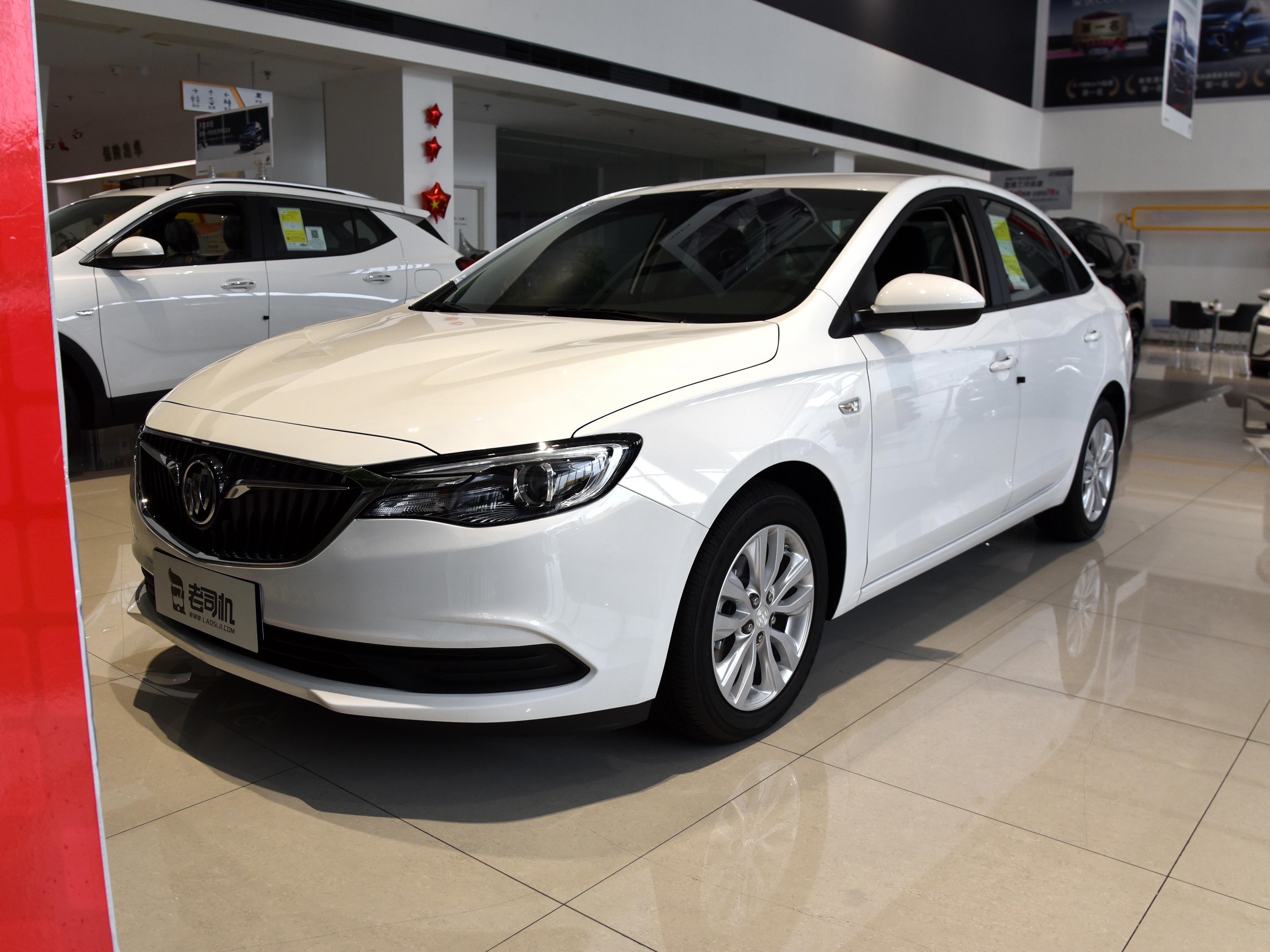 空间大点合资车,2万多18款自动挡英朗