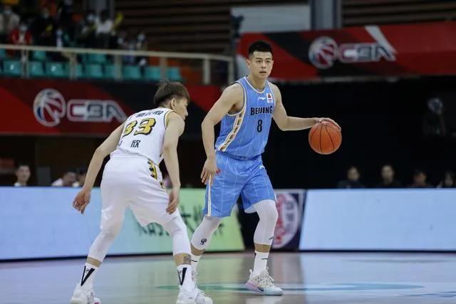 首钢季后赛全纪录夺冠,首钢结束三连败重拾赢球节奏