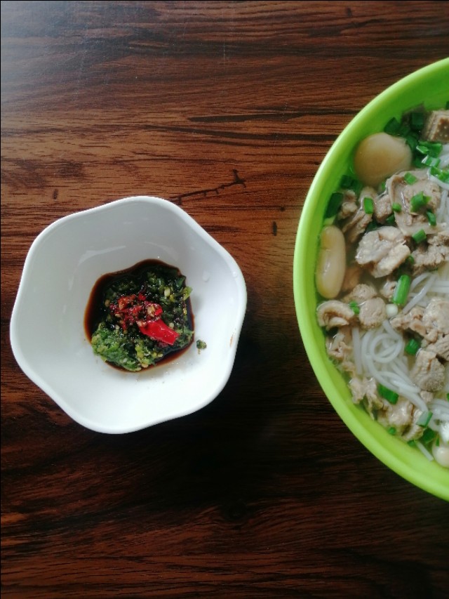 正宗乐山名小吃麻辣鸡腿,乐山名小吃鸡爪