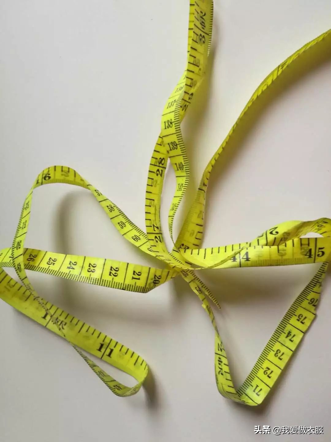 束腰蝙蝠衫裁剪图,香云纱连肩袖蝙蝠衫的裁剪方法