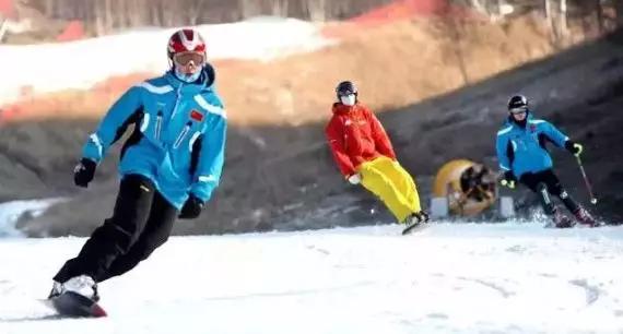 西安高新区哪里有室内滑雪场,西安白鹿仓和白鹿原滑雪场哪个好