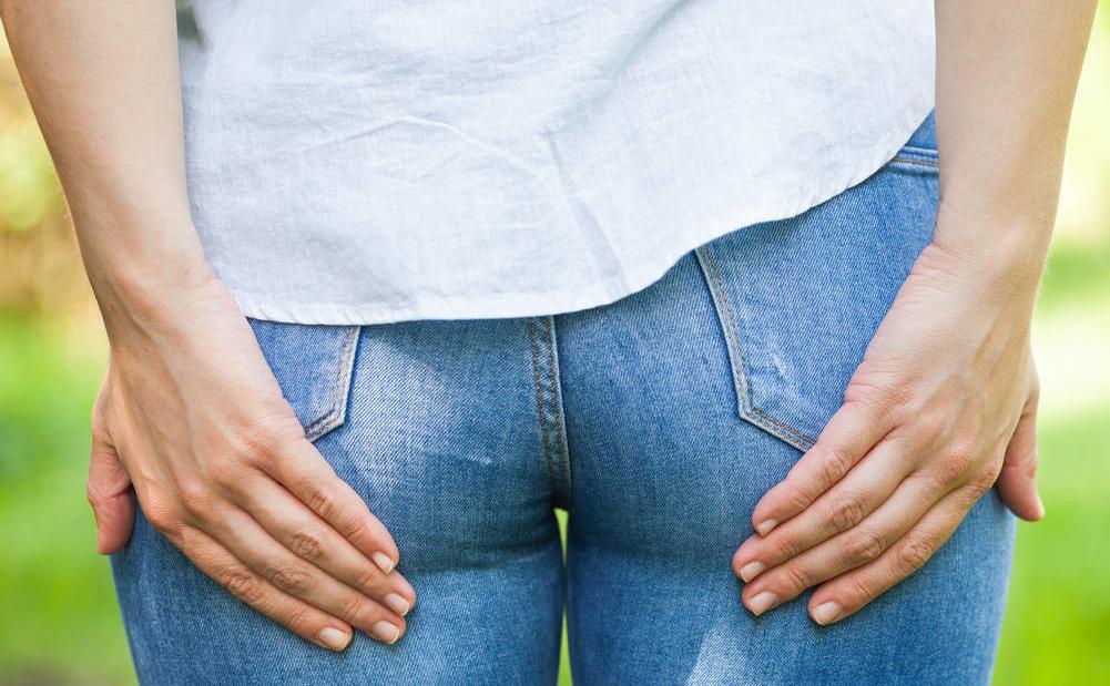 17岁孩子总放屁很臭是不是肠癌,女人放屁多是肠癌晚期吗