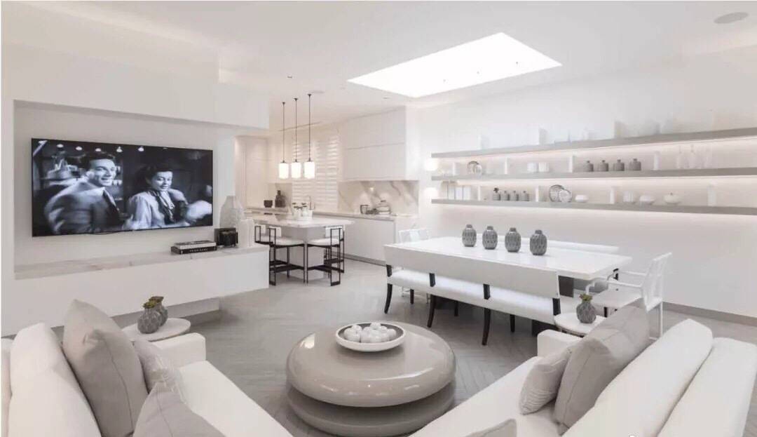 简单的色彩营造出丰富的质感,简单质感表现