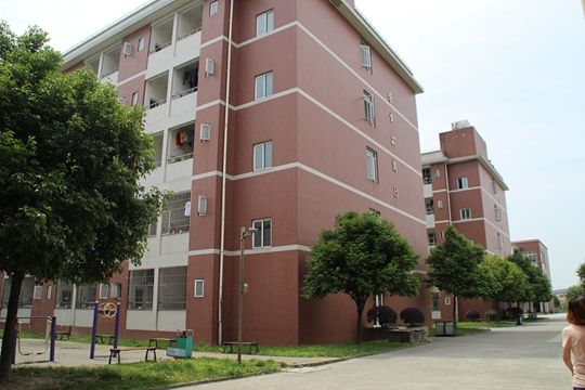 四川卫校就是成都卫校吗,四川铁路卫校和华西卫校