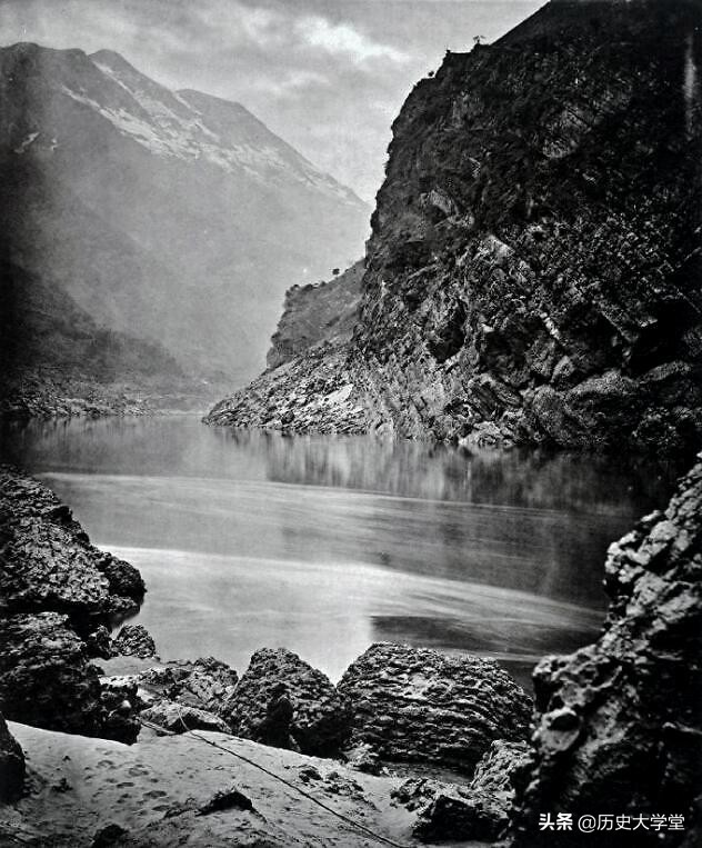 我的祖国一条大河波浪宽完整版,我的祖国里的大河是指什么