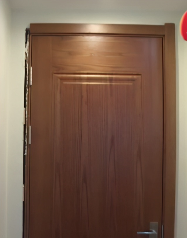 青岛一新楼盘交付，业主进去一看傻了：“3000元一平米的装修费，也就值500块钱！”