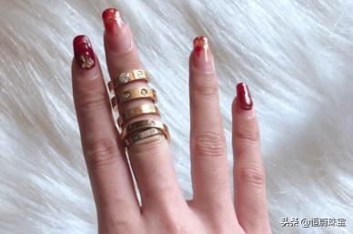 卡地亚love戒指哪款最经典,卡地亚love戒指在实体店多少钱