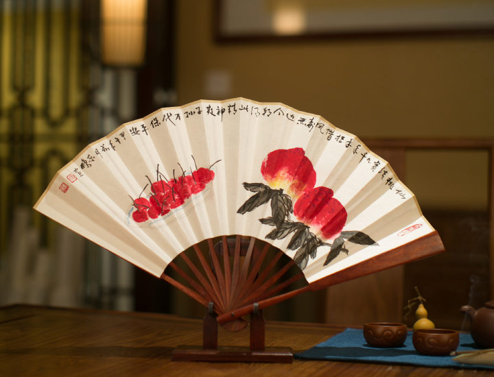 一纸折扇走天涯,一纸折扇一袭长衫