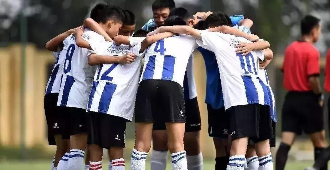 校园足球二级证能报什么大学,小学生可以考运动员二级证吗