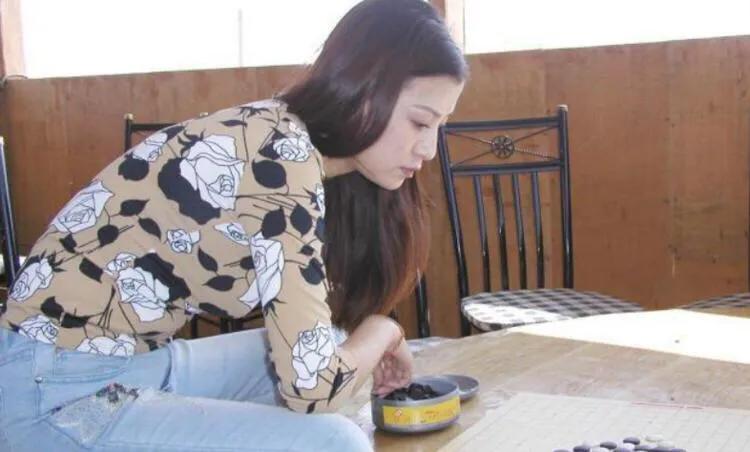 棋圣聂卫平今身居高位,自曝坏习惯引关注,一顿4斤白酒61岁患癌