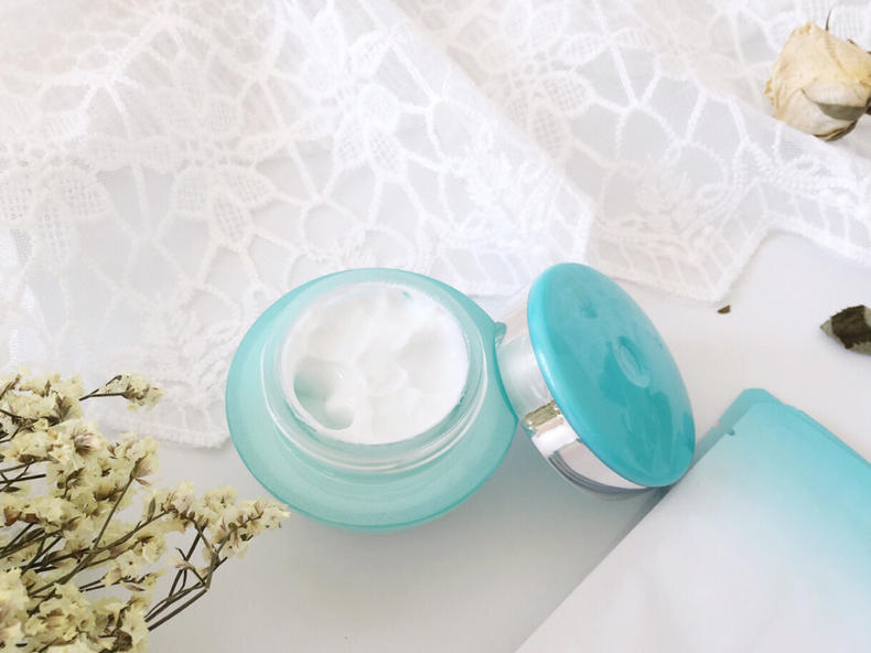 海洋活力修复精华,长效滋养海洋精粹鲜润补水保湿霜