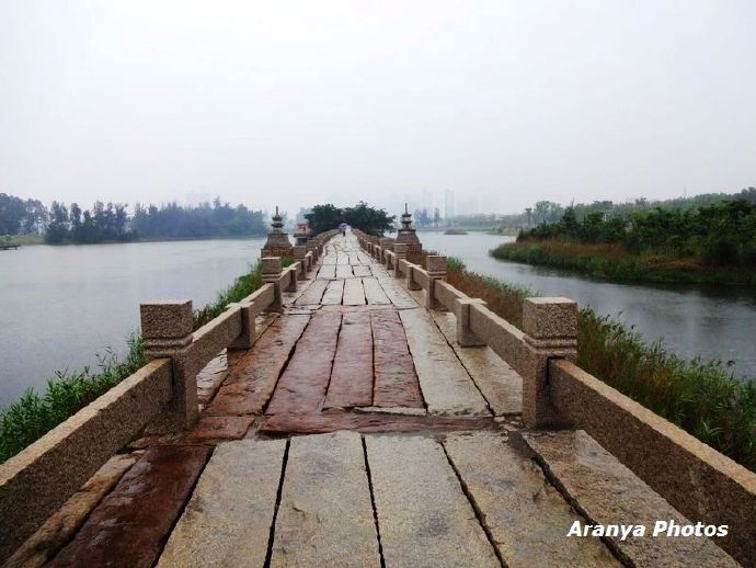 福建晋江安平桥视频,雨中安平桥