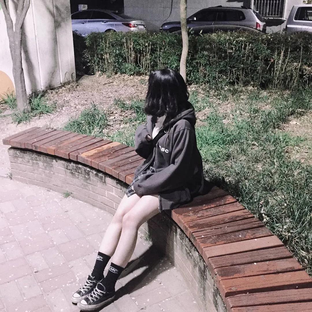 韩国今年流行什么卫衣色,韩国小众平价卫衣