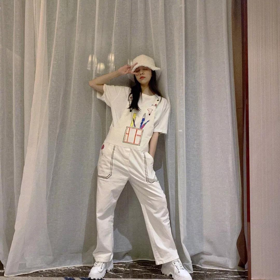 一双靴子竟然可以这么百搭,一双靴子有1kg吗