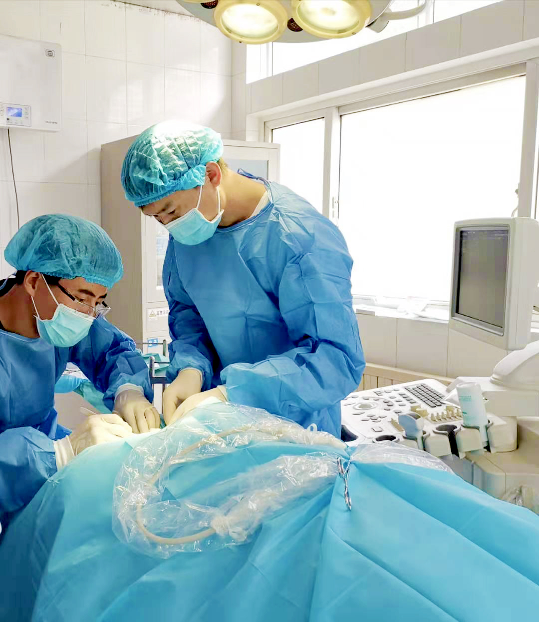 医院首例下腔静脉滤器植入,静脉输液港植入后效果图