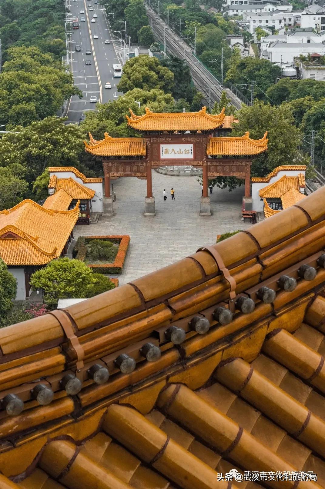 武汉江边最高的建筑,武汉江边高楼