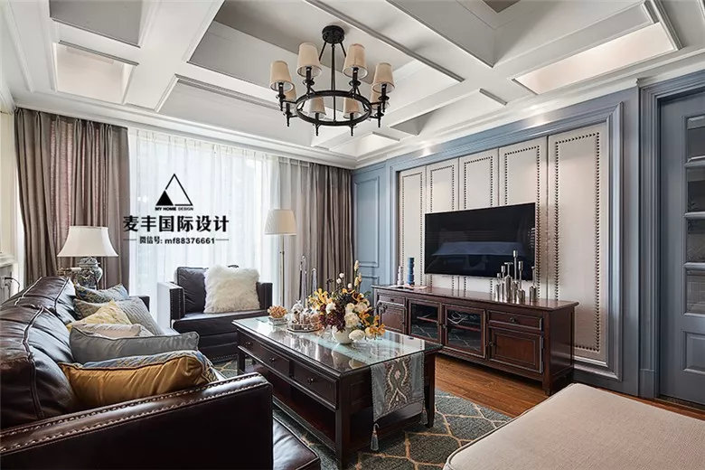 家里装修墙壁太单调怎么办,家里空白墙面怎么装饰实用