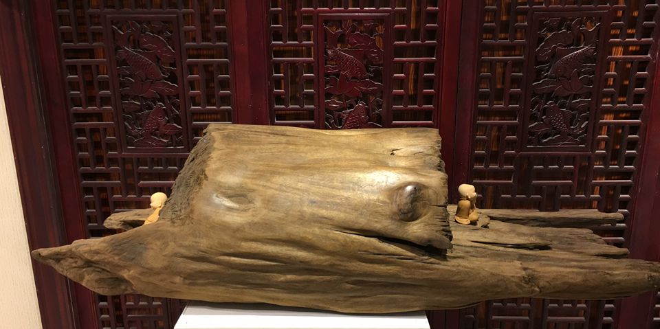 金丝楠阴沉木和黄花梨哪个好看,黄花梨贵还是金丝楠木阴沉木贵