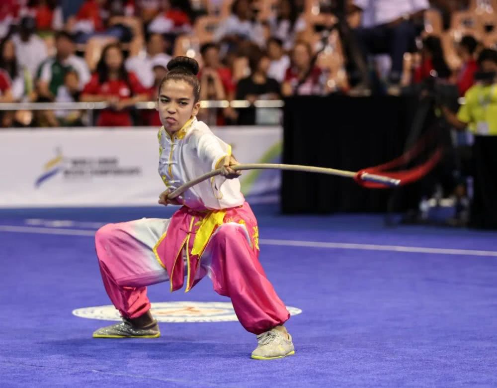 冉冉升起的巴西武术新星：布伦达·波菲里奥·达席尔瓦