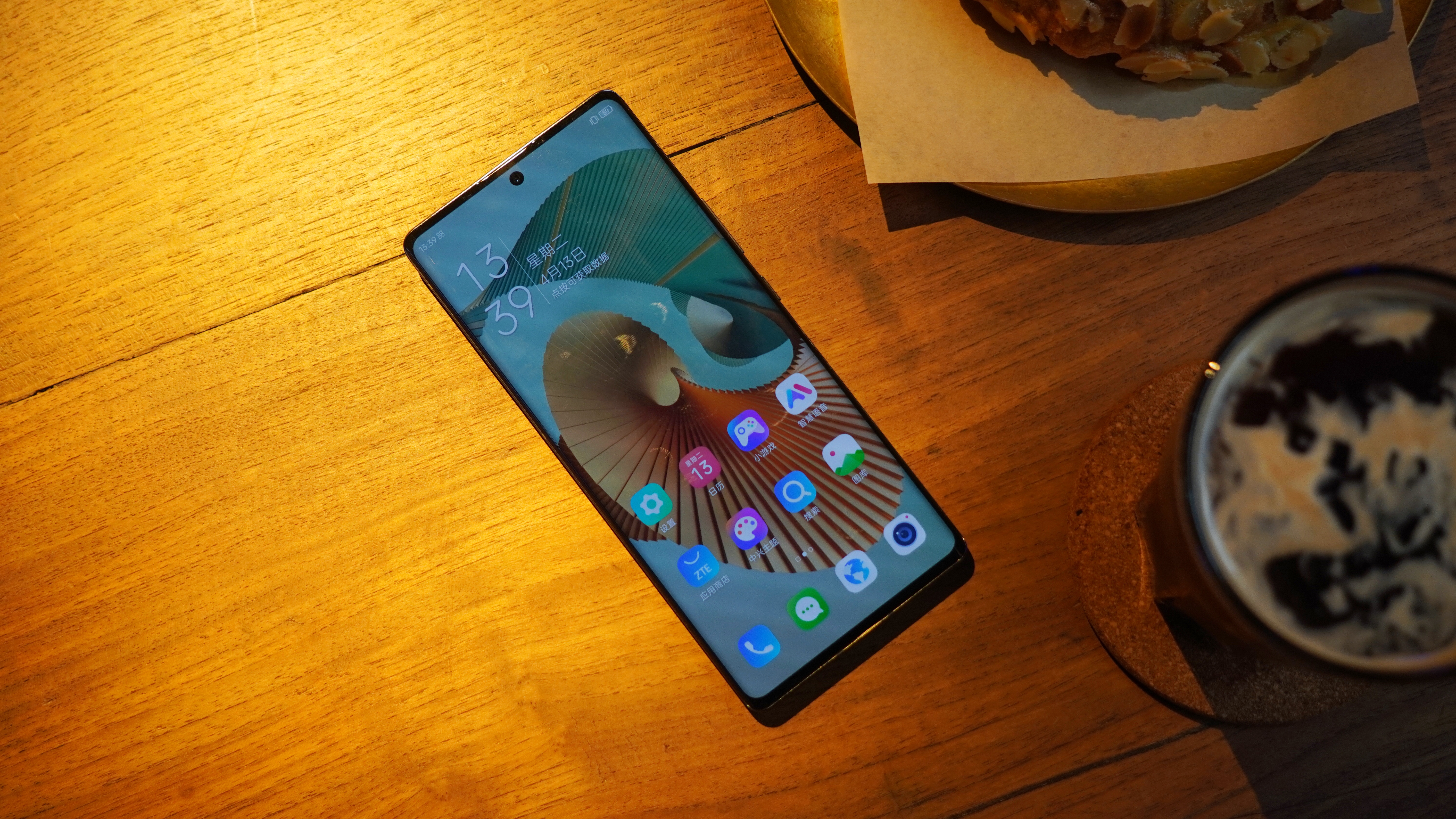 中兴axon30ultra和努比亚z30pro,中兴axon30ultra对比魅族18pro