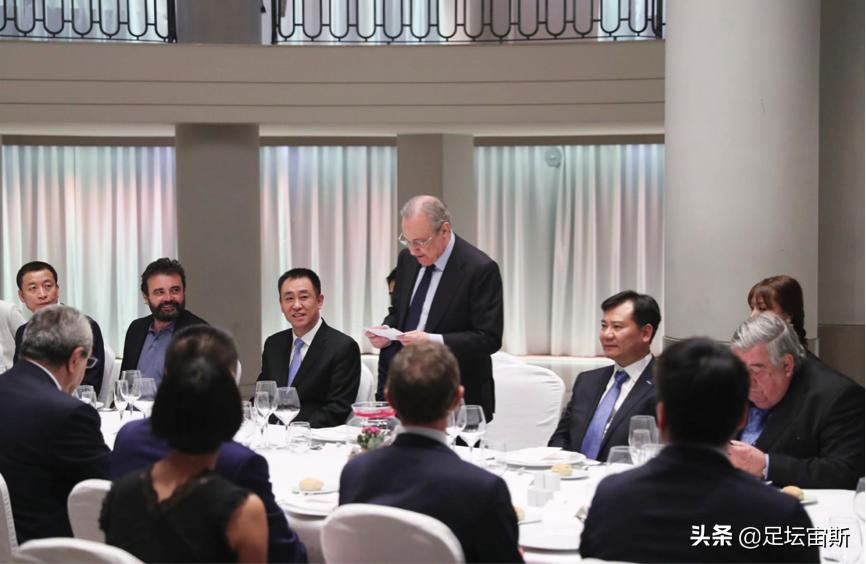 许家印张近东王健林,许家印与张近东一起出场视频