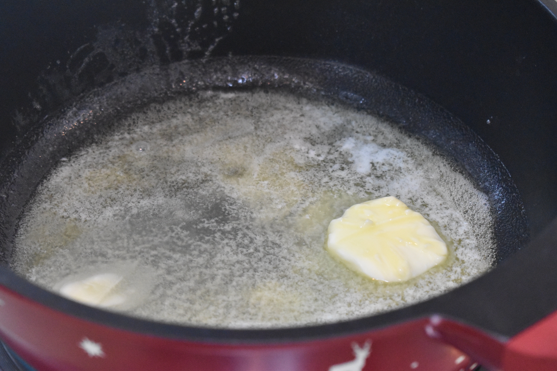 简单易学的浓浓奶香的牛轧糖,在家做牛轧糖的做法