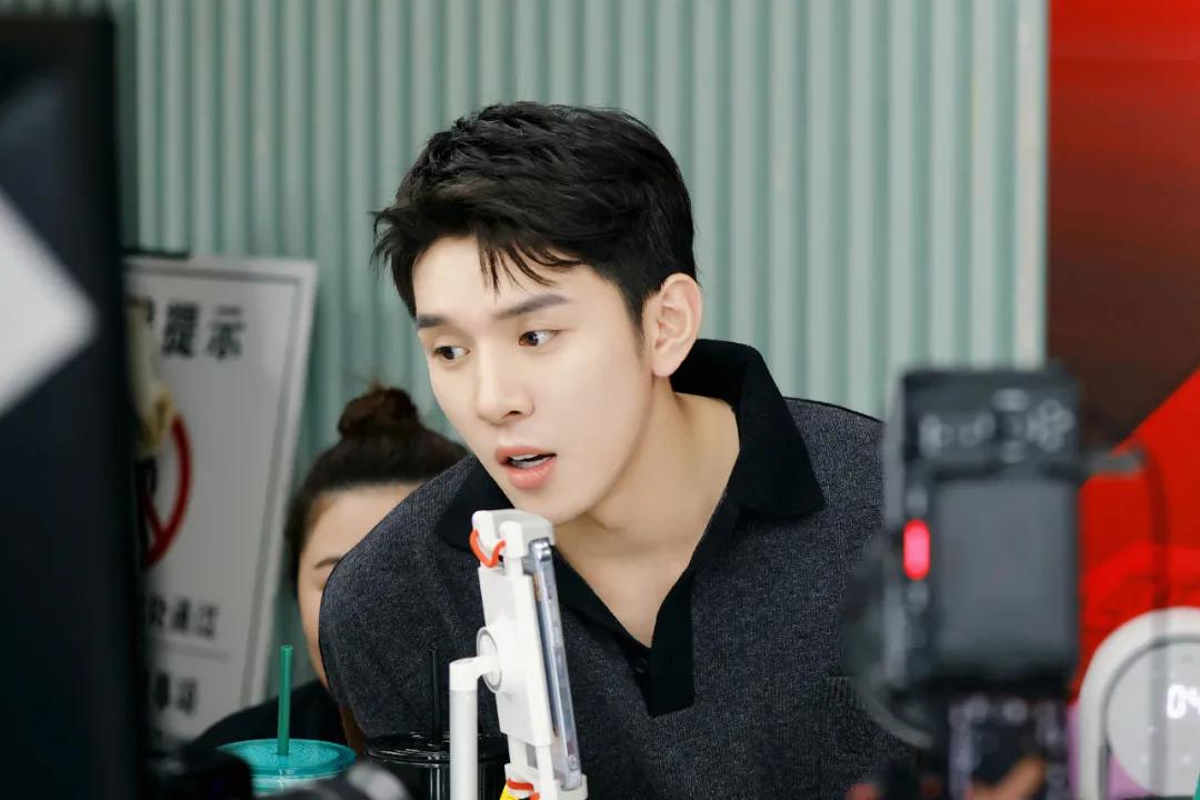 李佳琦关于欧莱雅的声明视频,李佳琦欧莱雅吸油棒