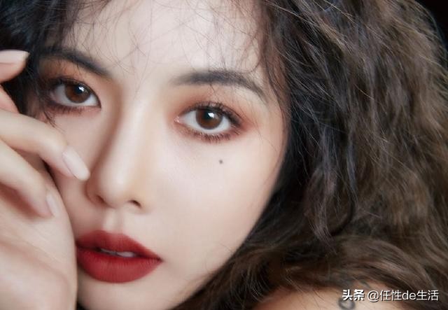 想像泰勒斯威夫特那样，成为男神收割机？试试这个口红准没错