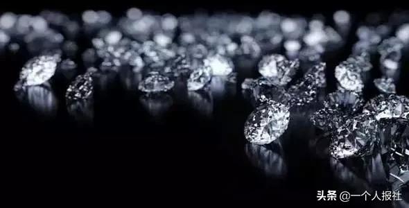 閽荤煶涔嬬編鍦ㄤ簬姘告亽,閽荤煶鍘熺煶琛ㄩ潰鐗瑰緛