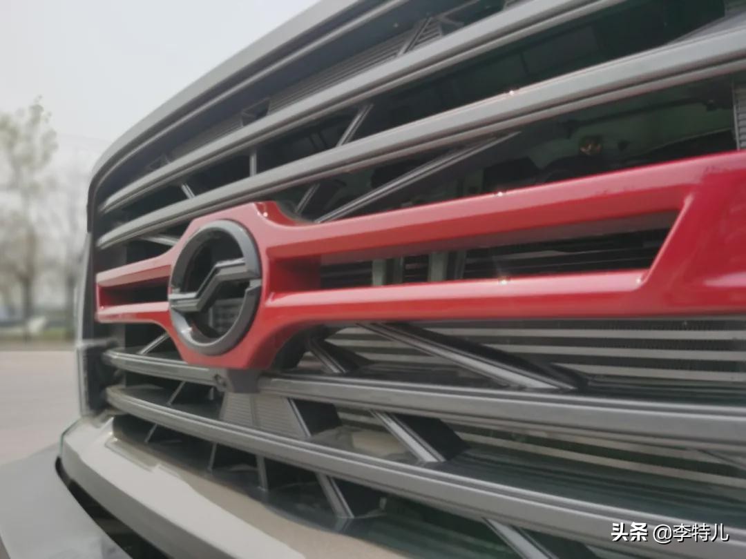 国产最大的皮卡车高2米,国产全尺寸大型皮卡七座