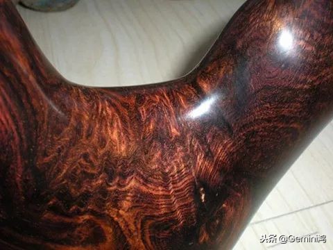 怎么分辨黄花梨手串真假,黄花梨怎么分辨真假