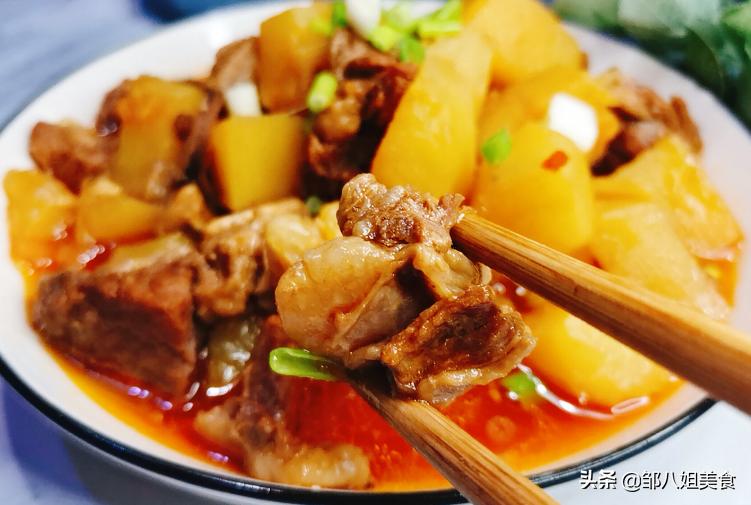 土豆炖牛肉用牛肉什么部位,土豆炖牛肉是选牛腱还是牛肉
